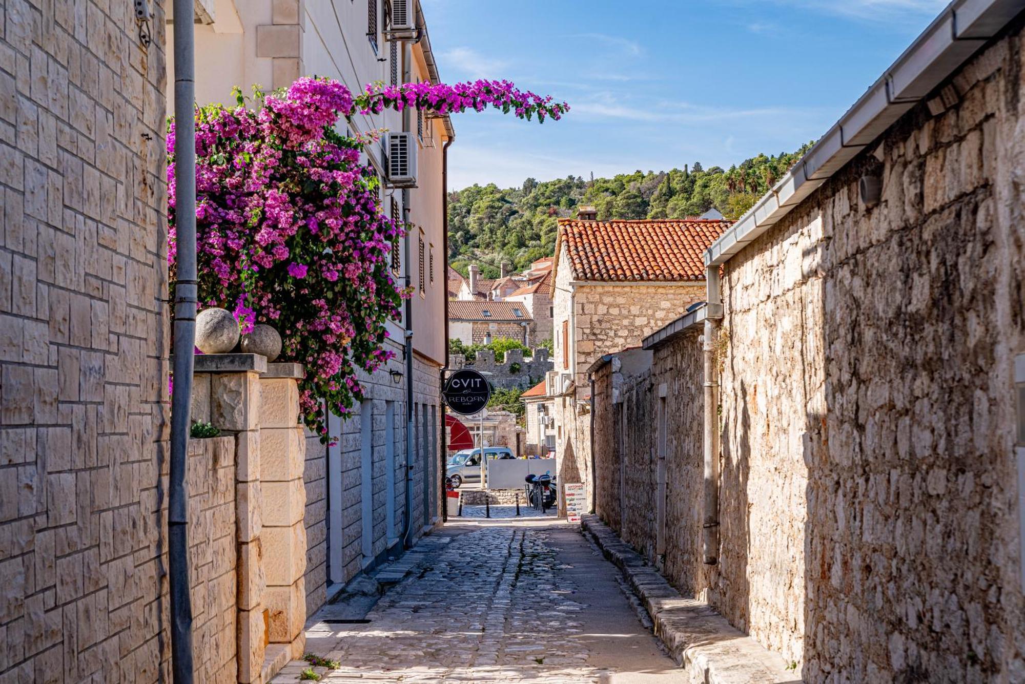 Apartments Barcot Hvar Town Exteriör bild