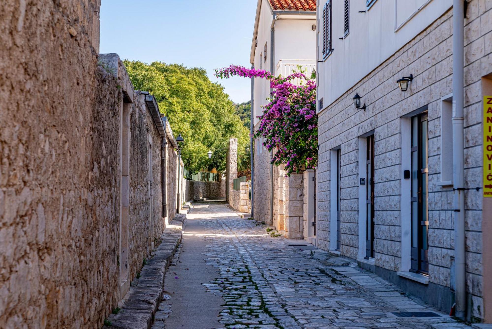 Apartments Barcot Hvar Town Exteriör bild